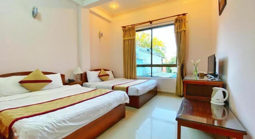 Gold Night Hotel Dalat Exterior foto