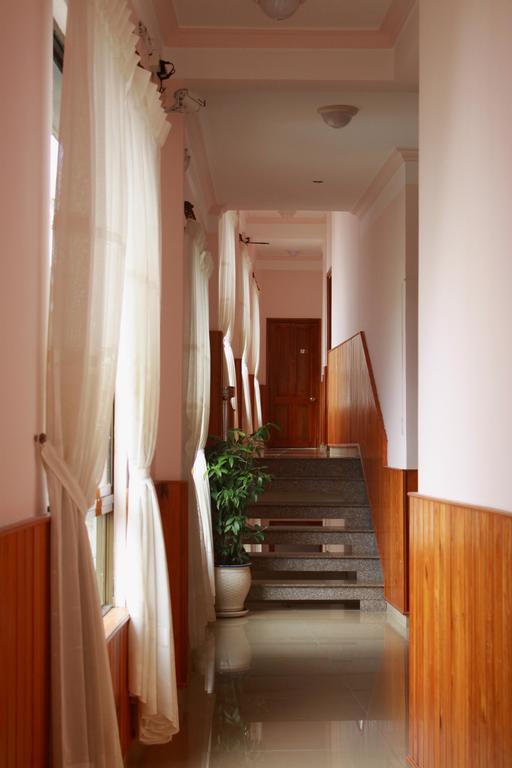 Gold Night Hotel Dalat Exterior foto